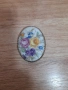 Винтидж порцеланова брошка, снимка 1