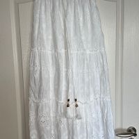 Нова разкошна дълга елегантна бяла ажурена ажур дантела дантелен ажур пола , снимка 4 - Поли - 45325195