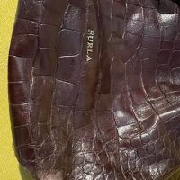 Оригинална италианска кожена чанта марка Furla, снимка 3 - Чанти - 45777439