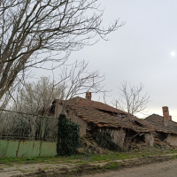 От собственик къща за реновиране с голям двор в село Лъка област Бургас, снимка 5 - Парцели - 44953373