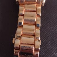 Метална верижка за дамски часовник красив стилен дизайн 44861, снимка 2 - Каишки за часовници - 45381348