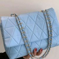 Дамска чанта в синьо или екрю, снимка 2 - Чанти - 45543271