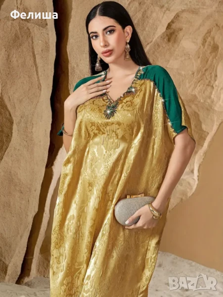 Лимитирана Арабска Жакард Златна Рокля с Инкрустирани Зелени Изумрудени Камъчета и Блестящи Мъниста, снимка 1