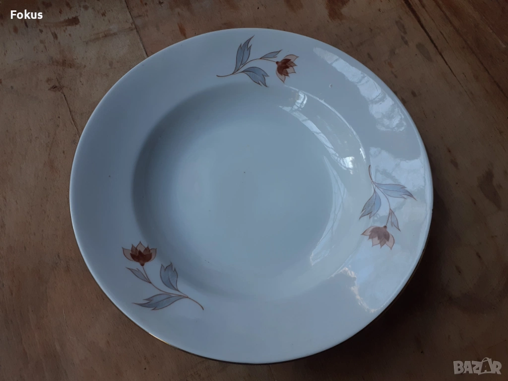 Български порцелан чиния цветя, снимка 1