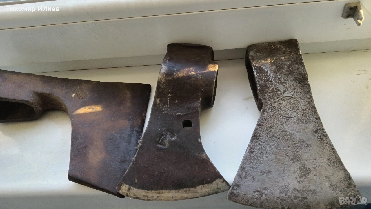 четири стари брадви ,топор, снимка 1