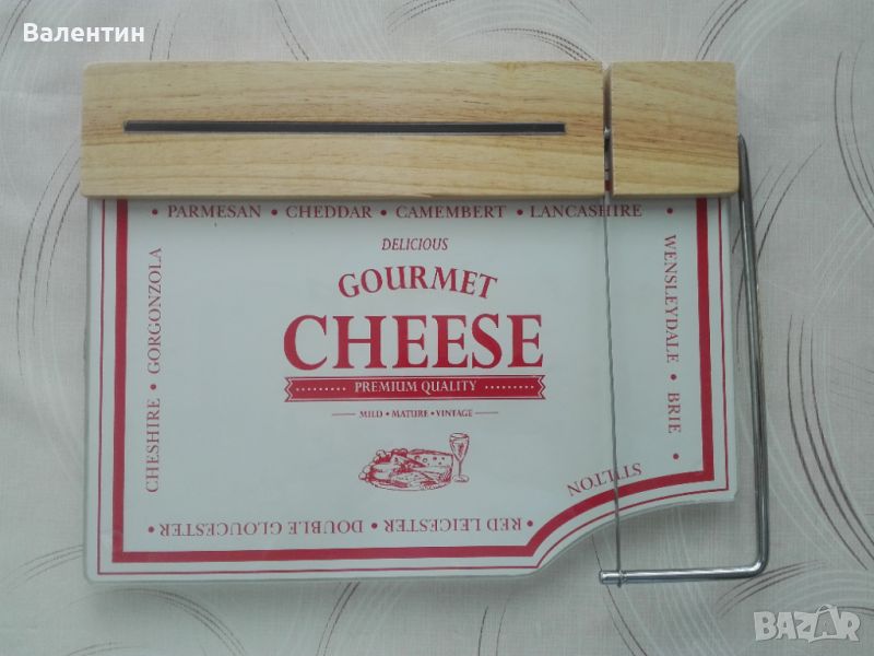 Gourmet cheese - стъклена дъска за сирена с нож, снимка 1