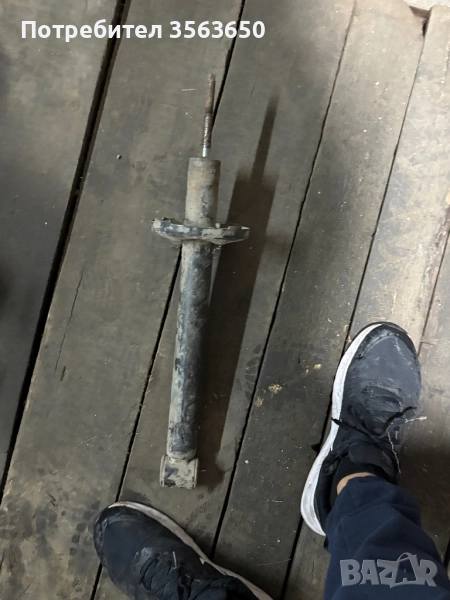 Газов амортисьор за голф 3, снимка 1