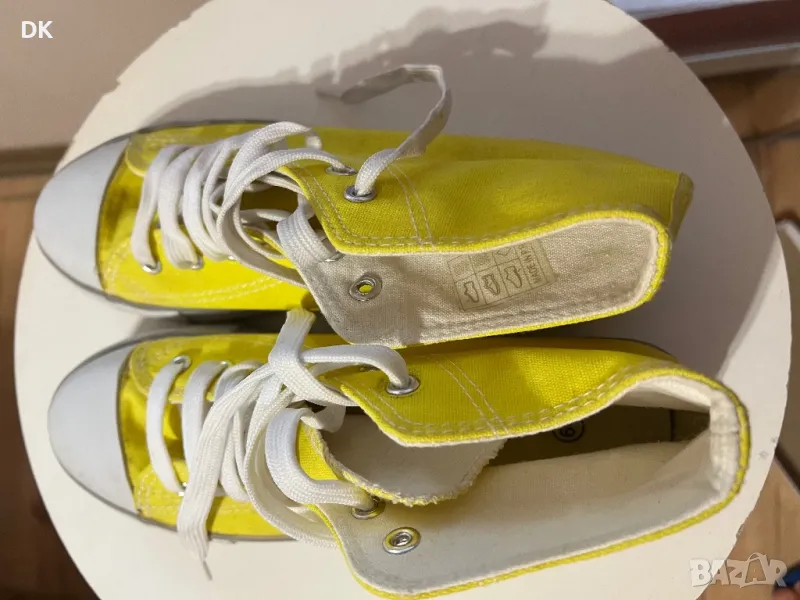 Жълти кецове , снимка 1