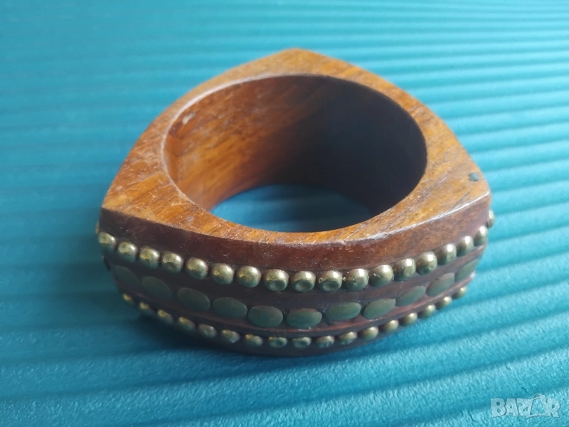 Масивна дървена гривна с метален обков, снимка 1