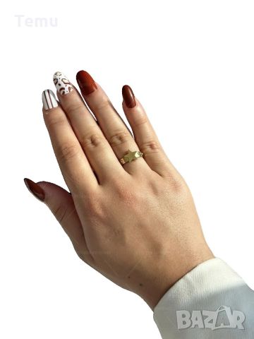 Златист дамски пръстен от медицинска стомана с изискана декорация звезда и блестящи камъни, снимка 1 - Пръстени - 46113280