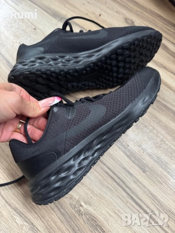 Оригинални маратонки МАРАТОНКИ NIKE REVOLUTION 6 NN GS! 38 н, снимка 4 - Маратонки - 52163153