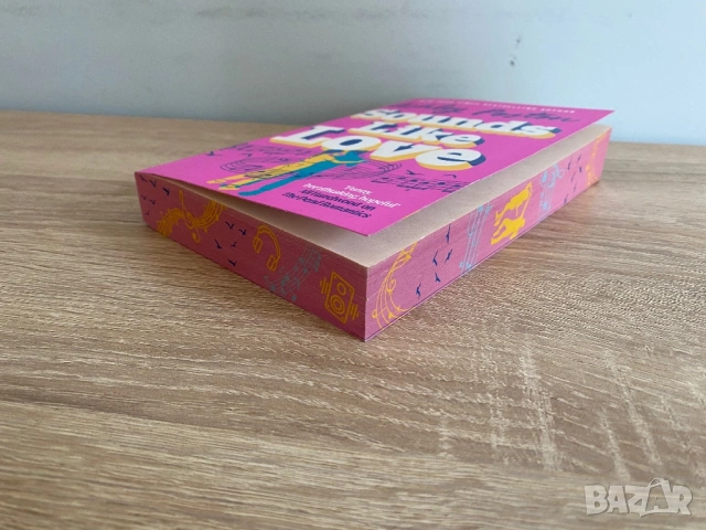 Книга с цветни порезки Sounds like love + Скъпа Деби, снимка 3 - Художествена литература - 53029967