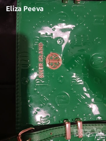 Лачена чанта от екокожа, снимка 4 - Чанти - 53157183