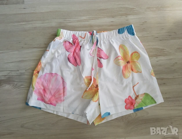 Къси панталонки S р-р, снимка 2 - Къси панталони и бермуди - 50761684