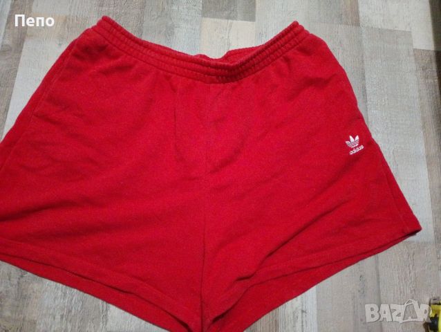 Гащи Adidas , снимка 1 - Къси панталони - 46651747