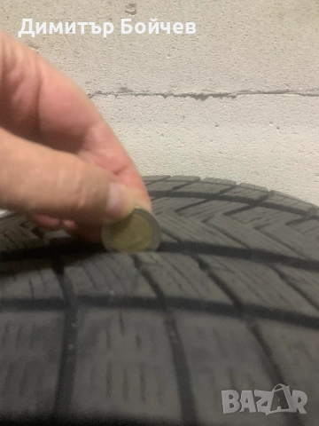 Продавам 4 бр. Зимни гуми R19, 265/35-2бр. и 235/40-2бр.