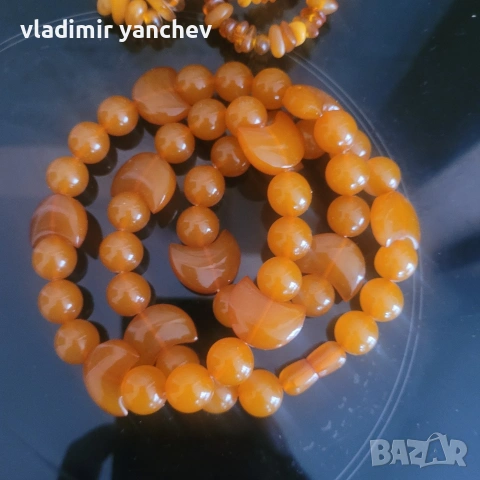 колие от кехлибар, снимка 3 - Колиета, медальони, синджири - 54299909