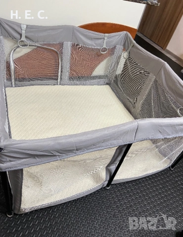 Сгъваема pop up кошара за игра + меко килимче120/120 , снимка 2 - Кошарки - 53417047