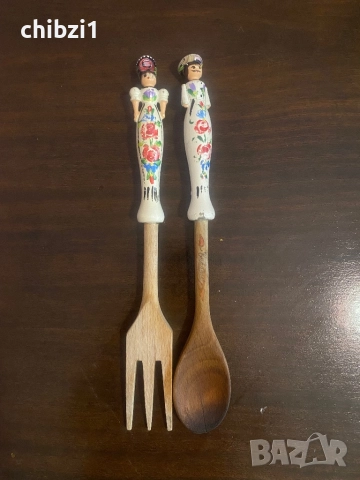 Унгарски дървени прибори с народни мотиви 