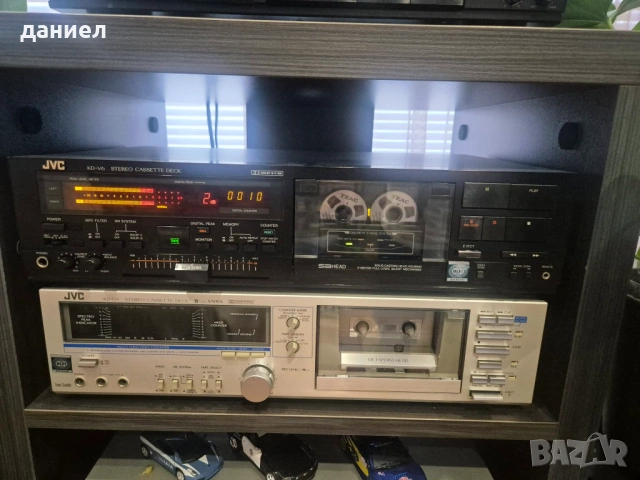 Триглав касетен дек JVC KD-V6 с отличен външен вид и перфектен технически