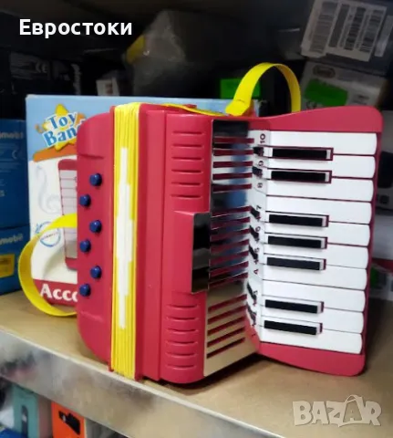 Играчка акордеон Bontempi Accordion, детска играчка музикален инструмент акордеон, 17 клавиша , снимка 4 - Музикални играчки - 47154503