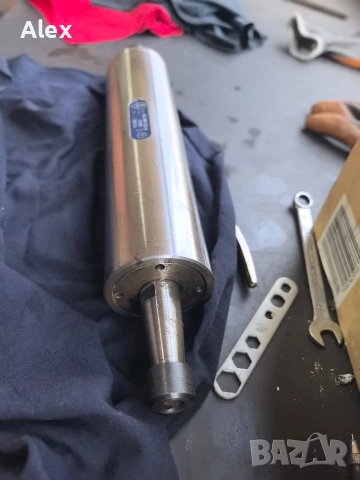 Немски шпиндел за шлайф чисто нов , снимка 3 - Други машини и части - 52646204