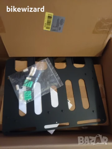 Стенна стойка за 2 зарядни устройства и 4 батерии Makita 18V и 14.4V НОВИ, снимка 5 - Други инструменти - 50639580