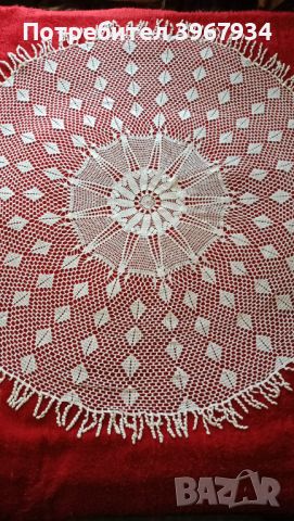 Нова бяла ръчно плетена на 1кука покривка за кръгла маса., снимка 1 - Декорация за дома - 44897966