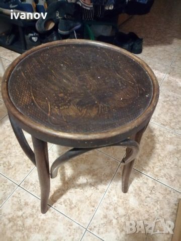 Стари дървени столове , снимка 2 - Антикварни и старинни предмети - 45879898
