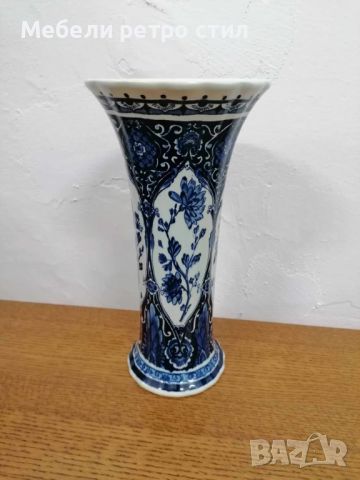 DELFT ваза за цветя с ярки сини тонове от BOCH ROYAL SPHINX HOLLAND. , снимка 1 - Вази - 46294408