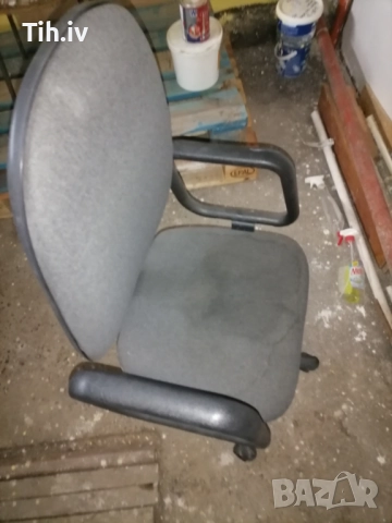 Офис стол , снимка 2 - Столове за офис - 52197603