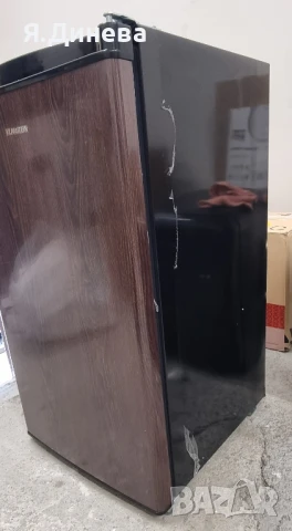 Хладилник 90L Klarstein с дървесен дизайн , снимка 2 - Хладилници - 50508251