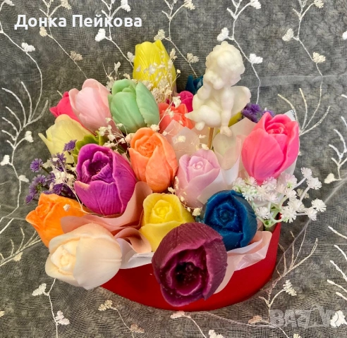 Луксозен букет от соеви  свещи в тюркоаз и бяло – ръчна изработка, снимка 11 - Изкуствени цветя - 53529671