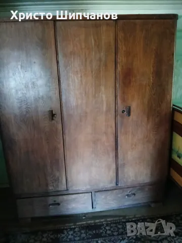 Скрин,легло,гардероб и печка, снимка 6 - Антикварни и старинни предмети - 50365139