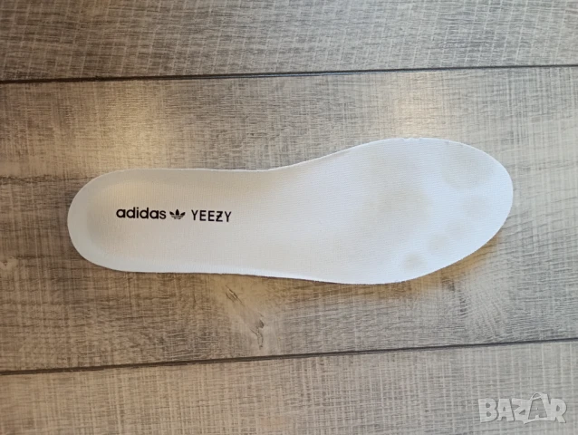 Adidas Yeezy boots 350 V2 Zebra маратонки номер 45 и 1/3 стелка 28,5 см , снимка 8 - Маратонки - 51402307