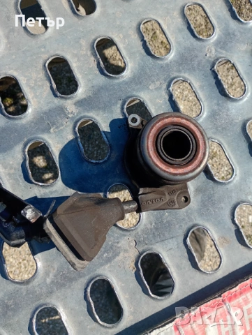 Долна помпа съединител Volvo V40 V70 XC70 S40 S60 S70 8667661