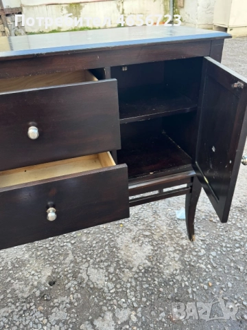 Продавам елегантен дървен винтидж шкаф, снимка 3 - Декорация за дома - 52504866