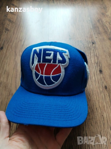 mitchell and ness brooklyn nets - страхотна шапка 