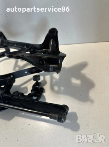 Задна лява панта за повдигане за Volvo C70 Convertible (2008) 31256553, снимка 2 - Части - 53834335