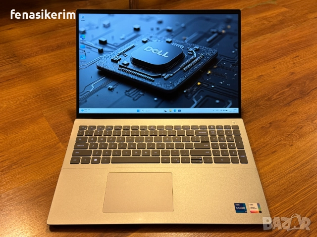 НОВ 16' WUXGA Core i7-1260p DELL Vostro 5620 16GB DDR4/512GB NVMe/Подсветкa/Бат 8ч/Iris Xe, снимка 2 - Лаптопи за работа - 52584886