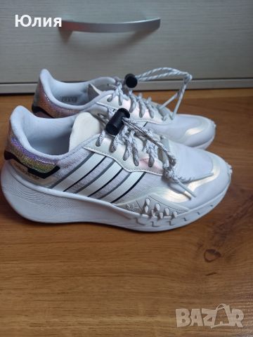 Сникърси Adidas Uk 3 1/2 Eur36, снимка 2 - Детски маратонки - 45334577