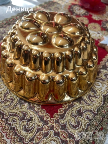 Порцеланова форма за кекс Изцяло позлатена с протриване на позлатата в горната част, снимка 11 - Форми - 52871134