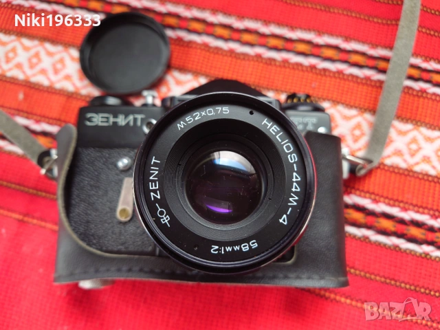 Ретро фотоапарат Зенит (Zenit) ET + легендарен обектив Helios-44M-4 