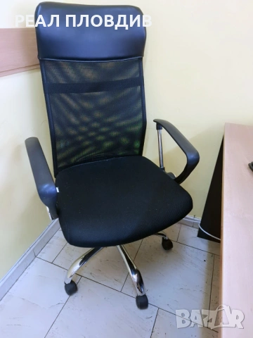 Офис оборудване - бюра, столове, компютър и др., снимка 12 - Работни маси и бюра - 53442889