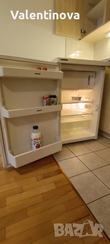 Малък хладилник с фризерче Либхер, снимка 2 - Хладилници - 53501130