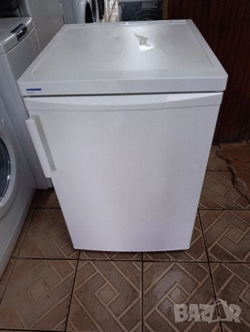 Като нов малък хладилник с вътрешна камера Liebherr с 2 години Гаранция!