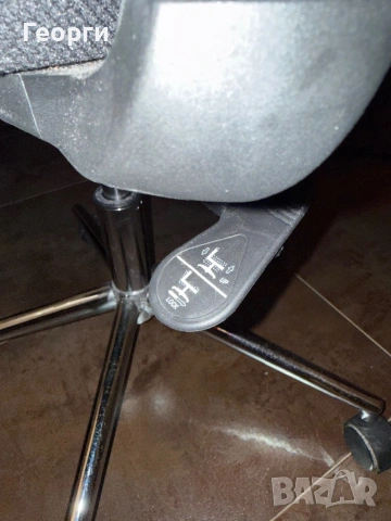 Ергономичен офис стол, снимка 4 - Столове за офис - 53373072