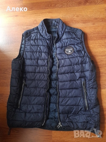 napapijri мъжки елек M размер. , снимка 3 - Якета - 53403857