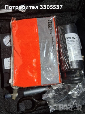 За Ауди R8 Комплект компресор с пяна ключ теглич за дърпане и др, снимка 3 - Аксесоари и консумативи - 53638332