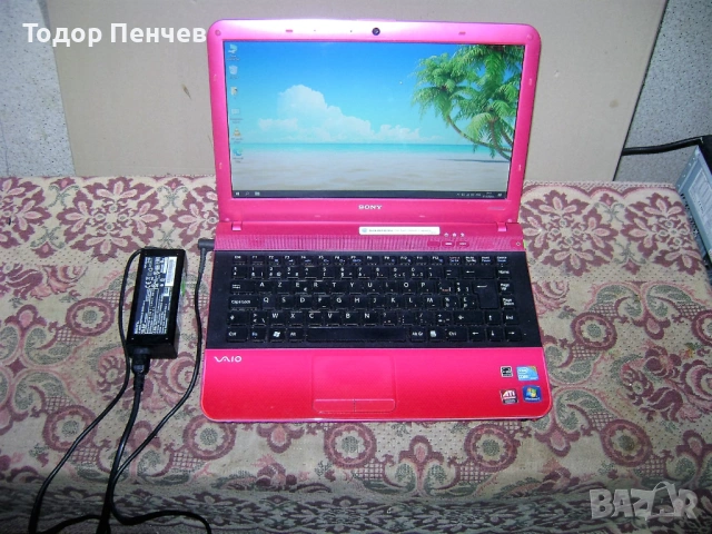 Sony PCG-61211M - Core i3, 4 GB RAM, 500 GB HDD, зарядно